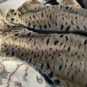 Like new Faux animal golf vest